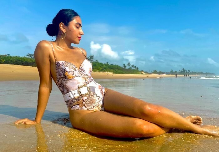 Oo La La! Khatija's floral swimsuit instantly makes our mid blues go afloat
