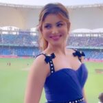 Urvashi Rautela gives a standing ovation for Virat Kohli Urvashi Rautela gives a standing ovation for Virat Kohli at India VS Pakistan Asia cup 2022